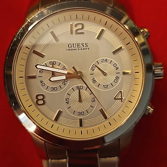 Men's Guess Watch - Picture 4 of 13